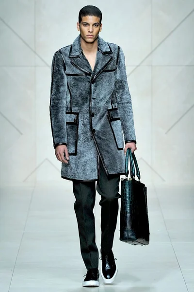 Look 30